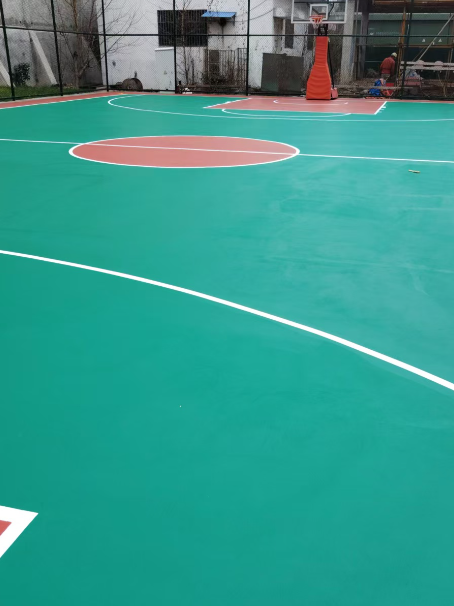 舞阳 球场长期使用易出现地面开裂